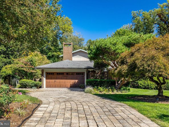 6952 Kyleakin Court, Mclean VA 22101