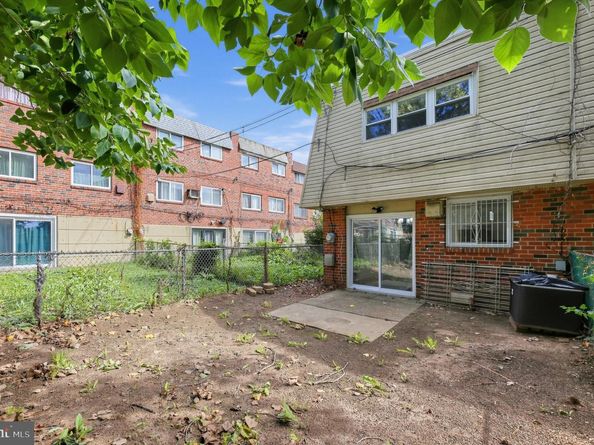 1630 N 10TH Street, Philadelphia PA 19122