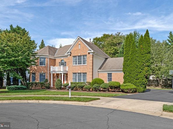 603 Carters Glen Court SW, Vienna VA 22180