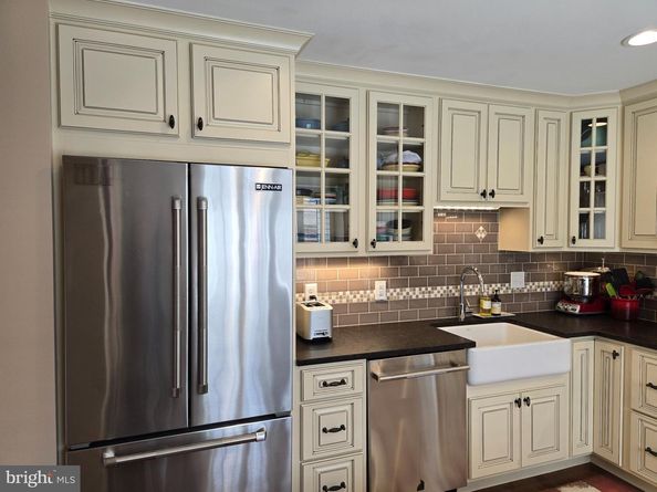 2922 Oakborough Square, Oakton VA 22124