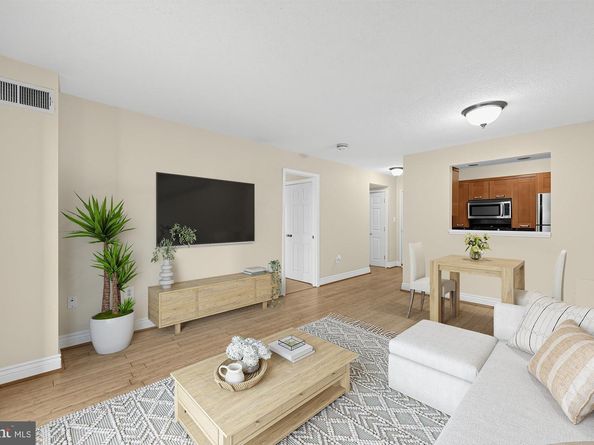 2111 Wisconsin Avenue NW 104, Washington DC 20007
