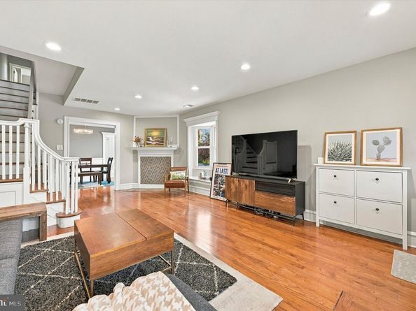 651 S 51st, Philadelphia PA 19143