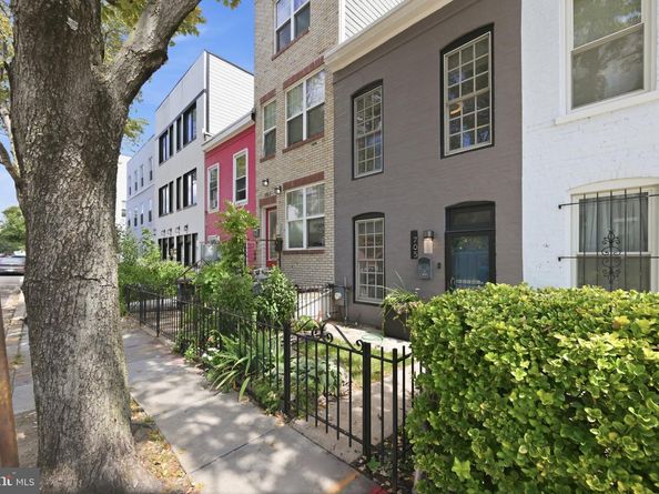 705 18TH Street NE, Washington DC 20002