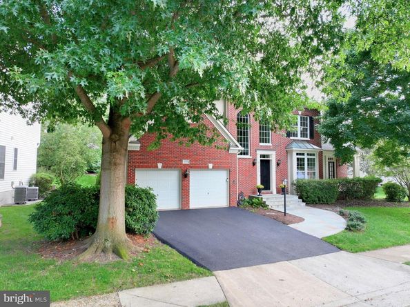 47292 Middle Bluff Place, Sterling VA 20165