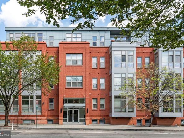 900 11TH St SE G08, Washington DC 20003