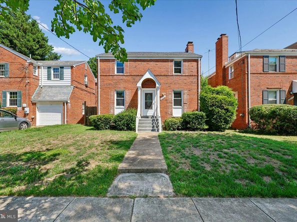 2826 Newton Street NE, Washington DC 20018