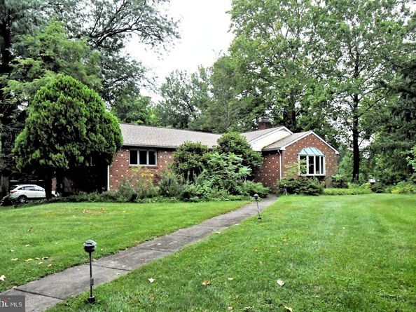 1560 Penllyn Blue Bell Pike, Blue Bell PA 19422