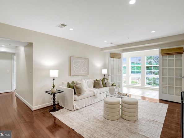 4179 S Four Mile Run Drive 302, Arlington VA 22204
