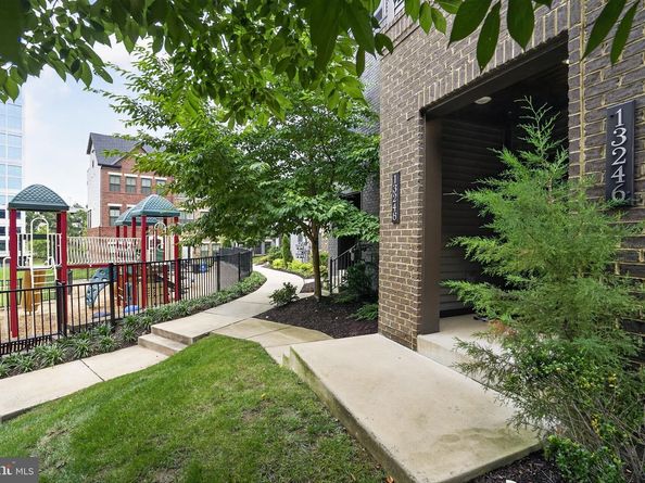 13246 Lake Woodland Way 5A, Herndon VA 20171