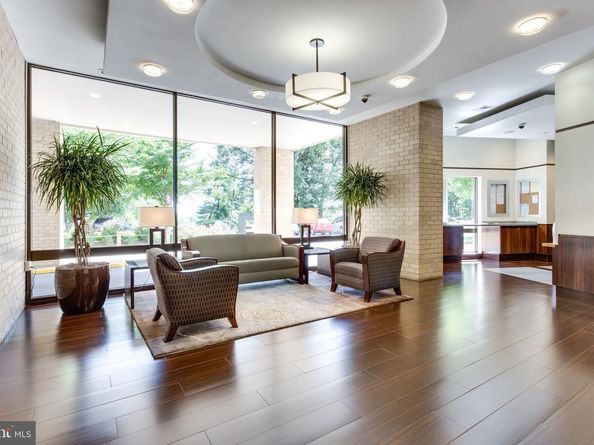 309 Yoakum Parkway 616, Alexandria VA 22304