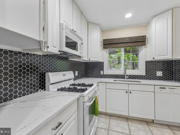 1024 Valley Drive, Alexandria VA 22302