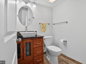 9702 Kingsbridge Drive 302, Fairfax VA 22031