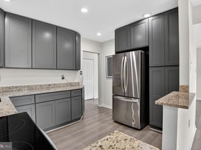 9702 Kingsbridge Drive 302, Fairfax VA 22031