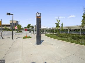 9702 Kingsbridge Drive 302, Fairfax VA 22031