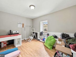 402 Poplar Street, Darby PA 19023
