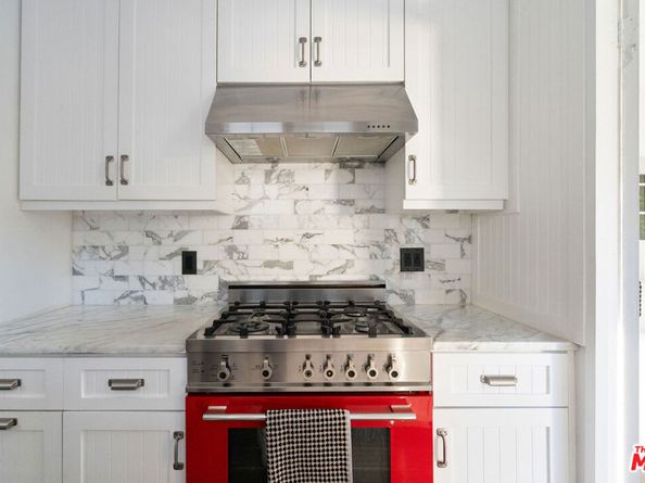 2329 Ocean Avenue, Venice CA 90291
