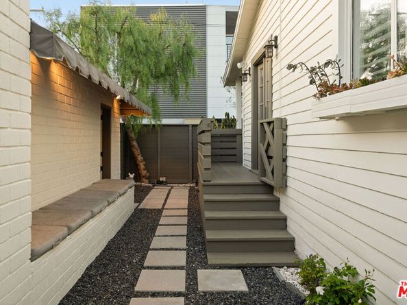 2329 Ocean Avenue, Venice CA 90291