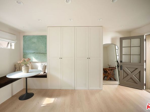 2329 Ocean Avenue, Venice CA 90291