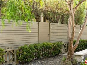 2329 Ocean Avenue, Venice CA 90291