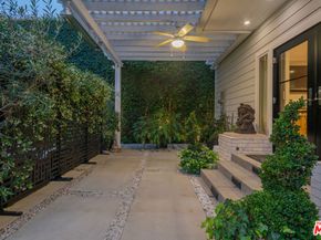 806 N Crescent Heights Boulevard, Los Angeles CA 90046