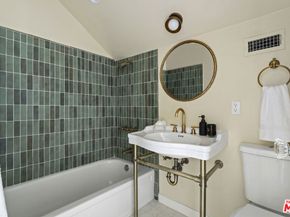 1274 3rd Avenue, Los Angeles CA 90019