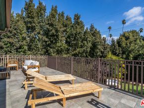 1274 3rd Avenue, Los Angeles CA 90019