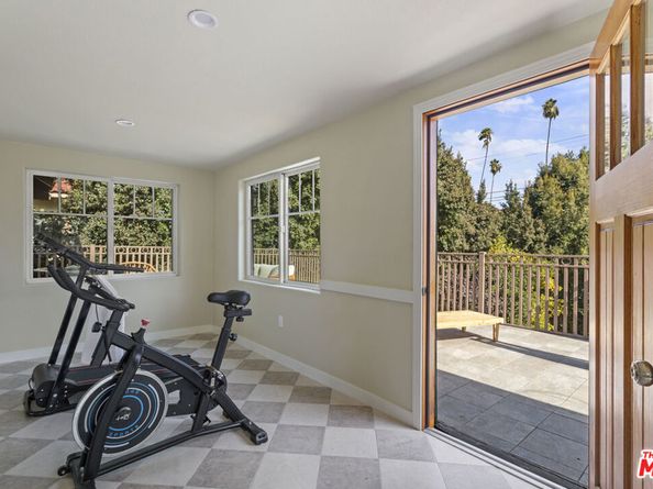 1274 3rd Avenue, Los Angeles CA 90019