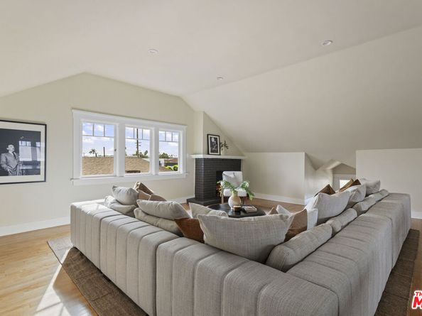1274 3rd Avenue, Los Angeles CA 90019