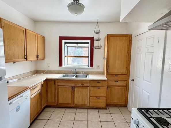 314 S Coronado Street, Los Angeles CA 90057