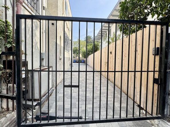 314 S Coronado Street, Los Angeles CA 90057