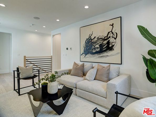 10760 Rochester Avenue, Los Angeles CA 90024