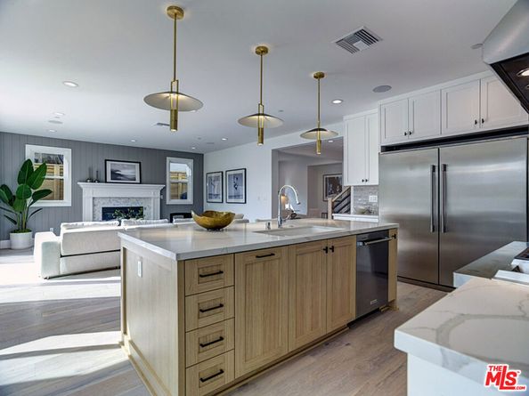 10760 Rochester Avenue, Los Angeles CA 90024