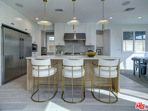 10760 Rochester Avenue, Los Angeles CA 90024