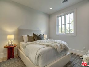10760 Rochester Avenue, Los Angeles CA 90024
