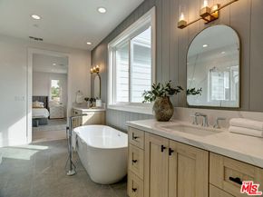 10760 Rochester Avenue, Los Angeles CA 90024