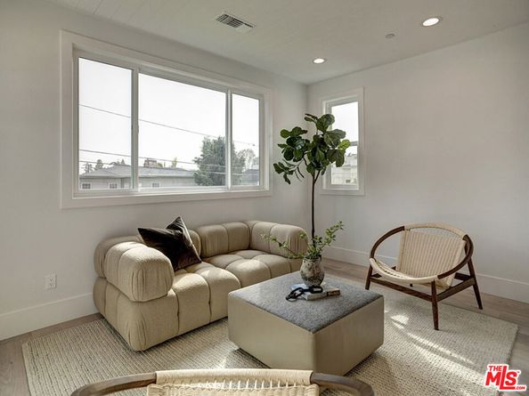 10760 Rochester Avenue, Los Angeles CA 90024