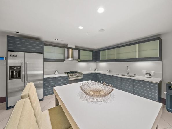 1325 Pacific Hwy 2804, San Diego CA 92101