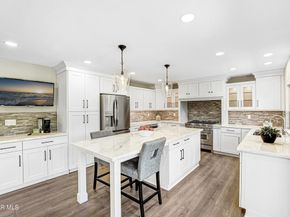 6214 Watertree Court, Agoura Hills CA 91301