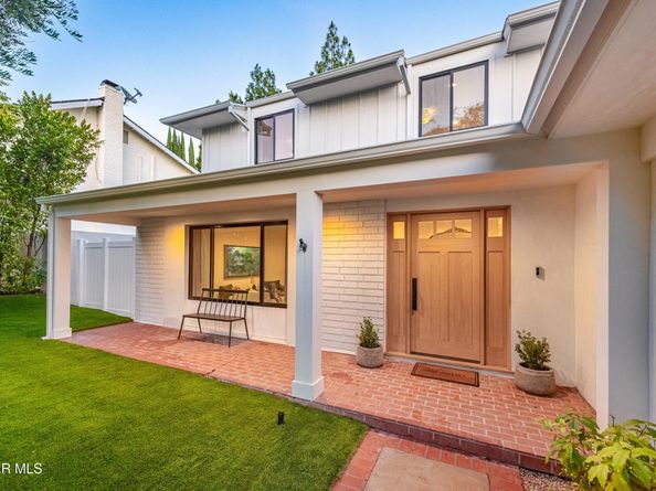 5306 Cangas Drive, Calabasas CA 91301