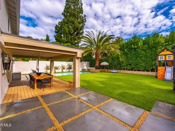 5306 Cangas Drive, Calabasas CA 91301