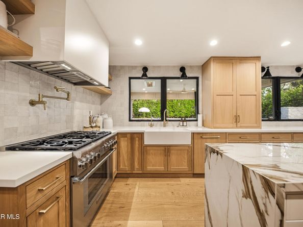 5306 Cangas Drive, Calabasas CA 91301