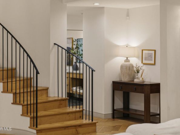 5306 Cangas Drive, Calabasas CA 91301