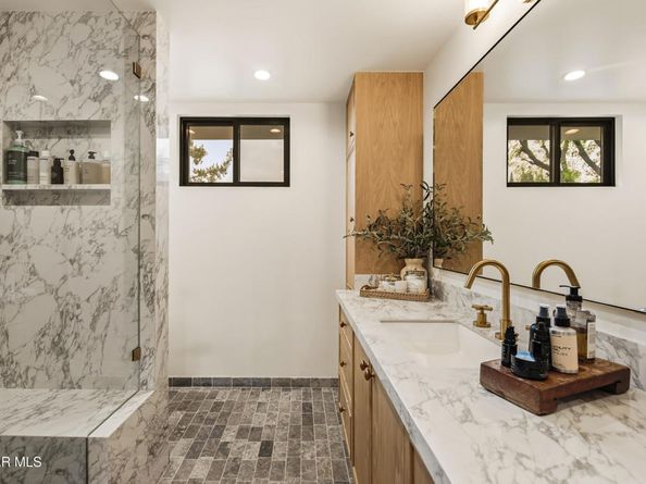 5306 Cangas Drive, Calabasas CA 91301