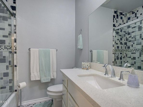 17522 Sherman Way 204, Van Nuys CA 91406