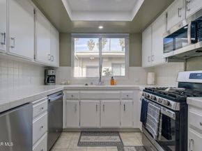 17522 Sherman Way 204, Van Nuys CA 91406