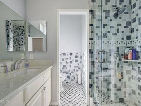 17522 Sherman Way 204, Van Nuys CA 91406