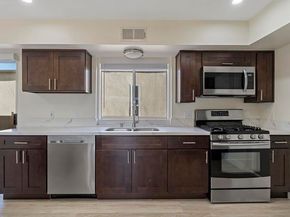 1703 La Playa Ave B, San Diego CA 92109