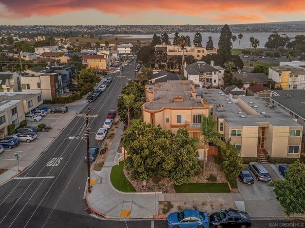 1703 La Playa Ave B, San Diego CA 92109