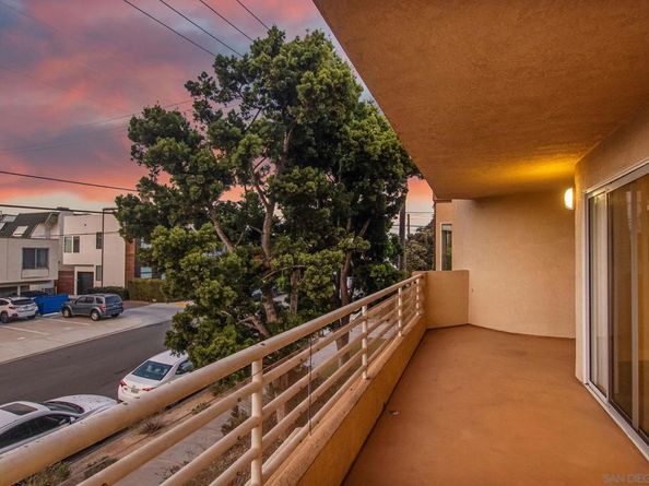1703 La Playa Ave B, San Diego CA 92109