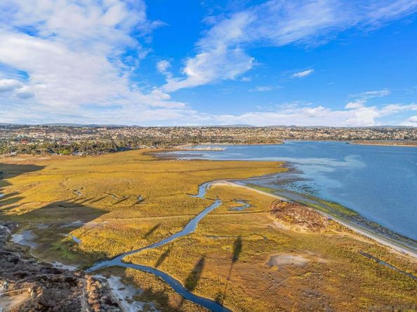 1703 La Playa Ave B, San Diego CA 92109